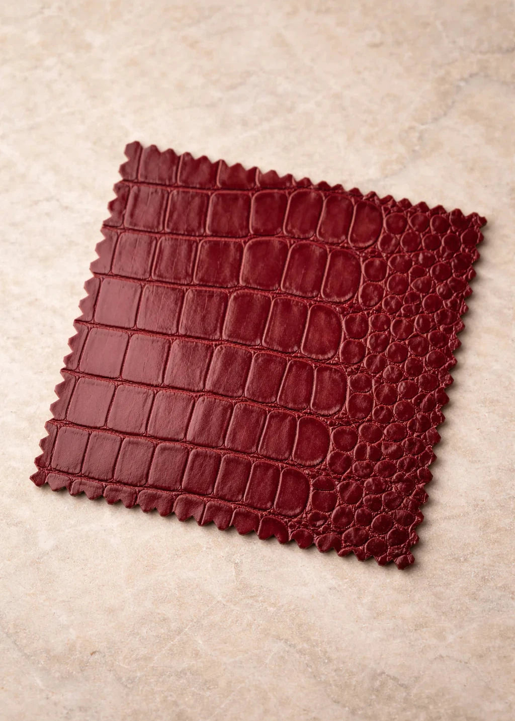 Burgundy vegan leer voor halsband en hondenriem