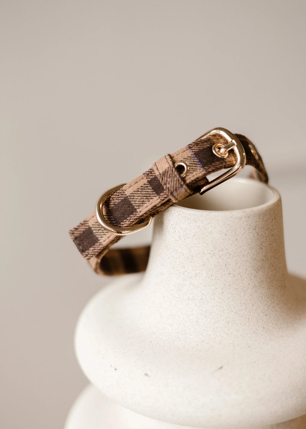 Zachte hondenhalsband met gouden hardware